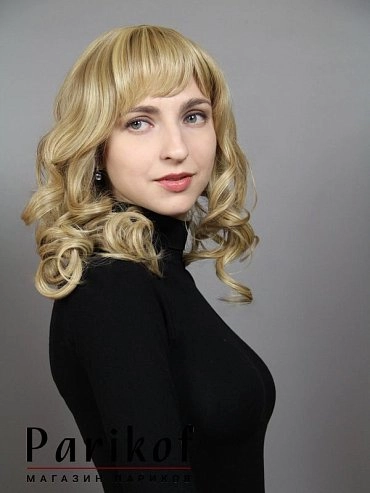 Парик из термоволокна Lauren gold blond купить в Москве фото 3