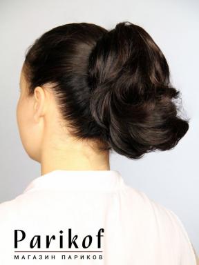 Инструкции и советы по использованию париков и шиньонов из натуральных и искусственных волос.