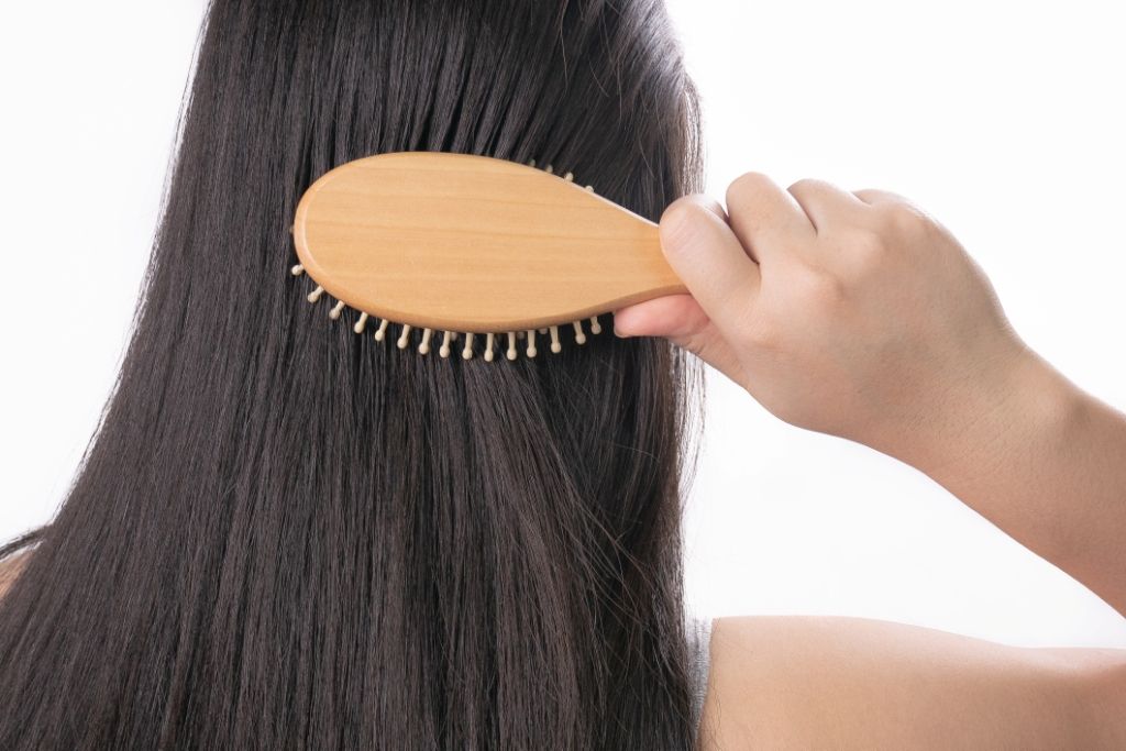 Что поможет распутать волосы? | Косметиста